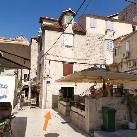 Palace בית הארחה ספליט