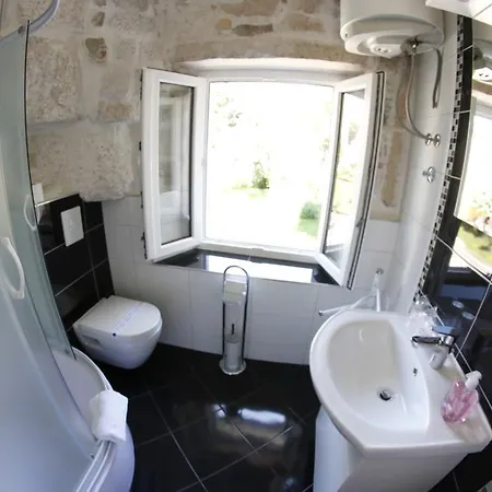 Gostinjska kuća Palace Inn Rooms 3*